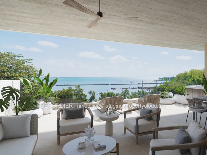 Sea view penthouse located in a secure residence accessible to foreigners
