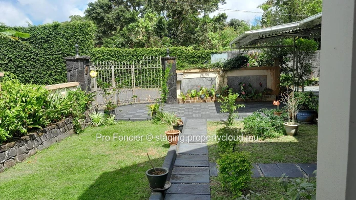 House for sale in Curepipe - Good environment !!
