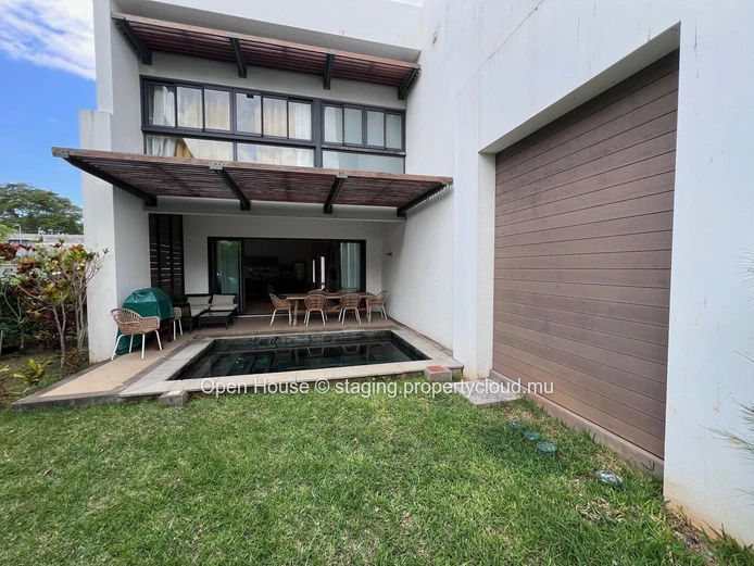Townhouse/Duplex à vendre - Rivière Noire, secteur de Black River, 160m² habitables, 150m² terrain, 3 chambres, pisci...