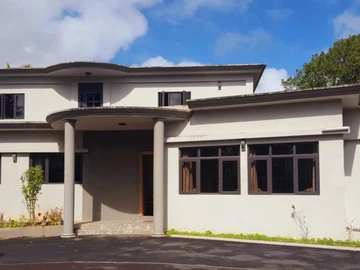 4 Bedroom Villa