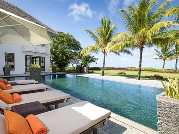 5 Bedroom Villa