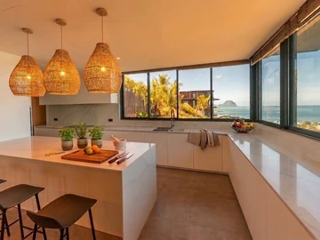 5 Bedroom Villa