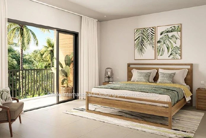 Townhouse PDS à vendre à Grand Baie, 166m² habitables, piscine privée, proche écoles et commerces.