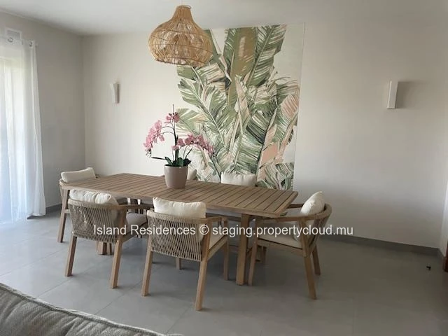 3 bedroom apartment on the first floor (escalator) in a newly built upscale secure residence with swimming pool and p...
