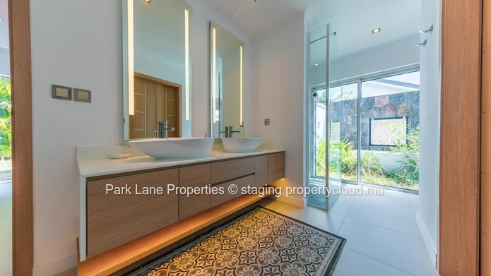 For Sale – Elegant 3-Bedroom Contemporary Villa with Private Pool in Grand Bay.