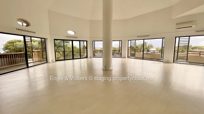 Open-Plan Office in a Strategic Business Location for Rent