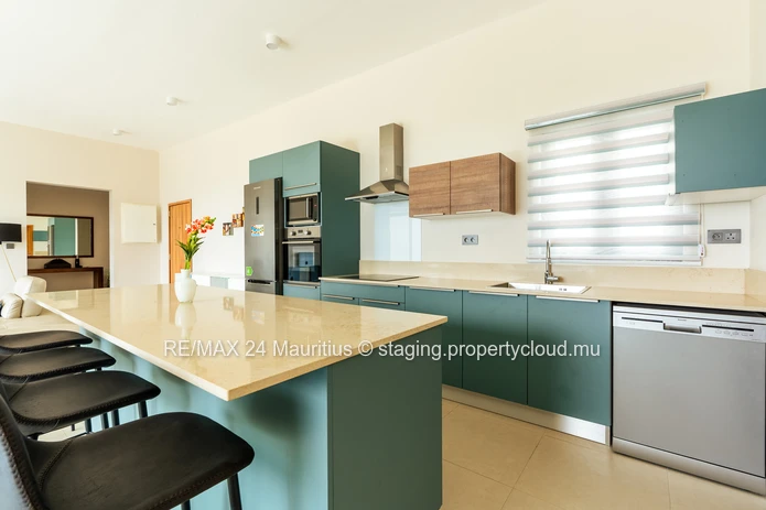 Exclusive Penthouse With Ocean And Mountain Views In Moka