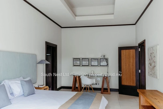 Fabulous 6-bedroom colonial villa with private pool in luxurious golf estate