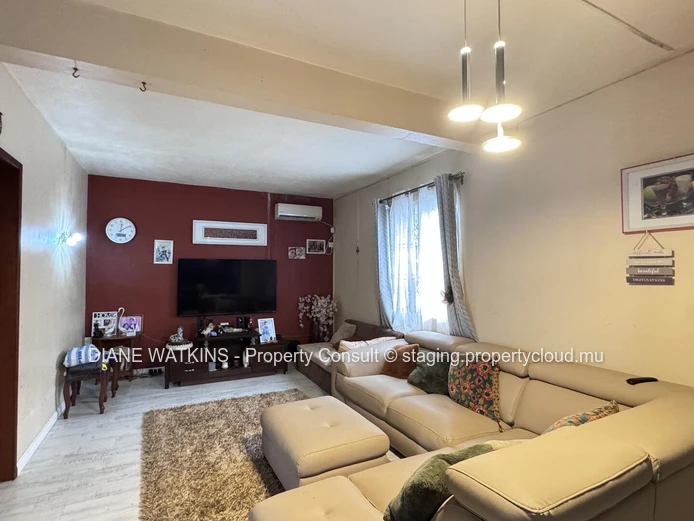 For Rent - Spacious 3 Bedroom Family Home in Wooton