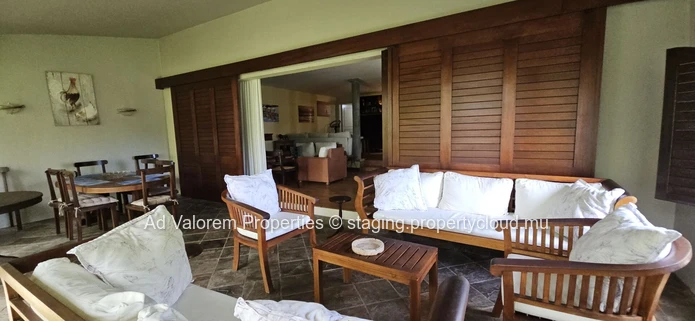 Charmant Duplex à Vendre à Floréal
