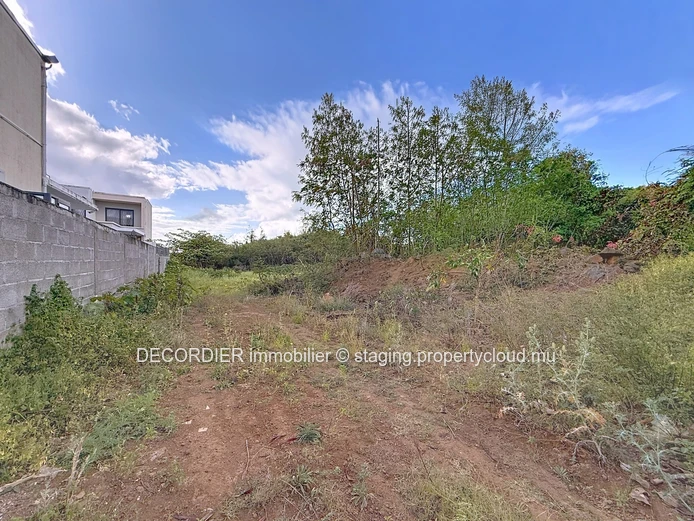 Residential land for sale in Pereybère.