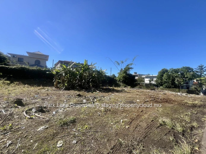 Un joyau caché à Curepipe – Terrain spacieux dans la prestigieuse rue Lees