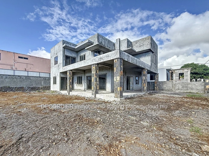 Spacious house in Petit Raffray