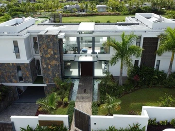 5 Bedroom Villa