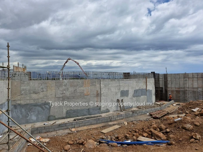 G+2 Apartment for Sale in Balaclava – Beachfront Elegance & Island Lifestyle