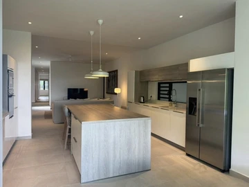 4 Bedroom Apartment