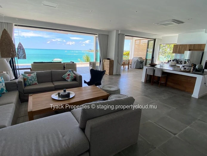 Prestigious Beachfront Penthouse with Breathtaking Bay Views – Grand Baie