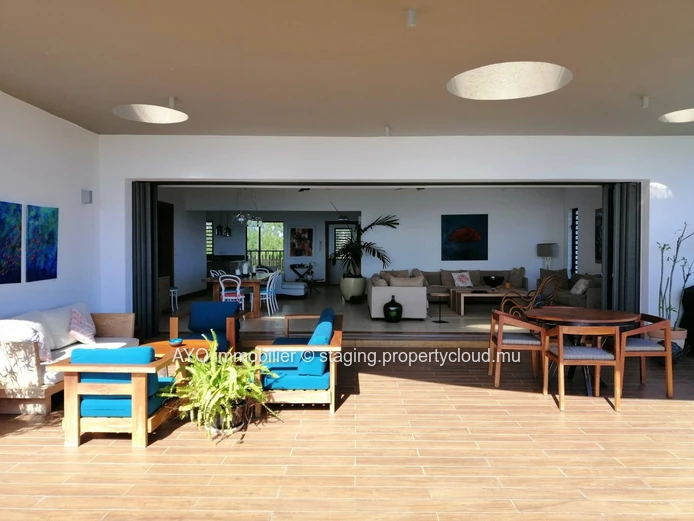 Stunning beachfront penthouse with incredible ocean views  