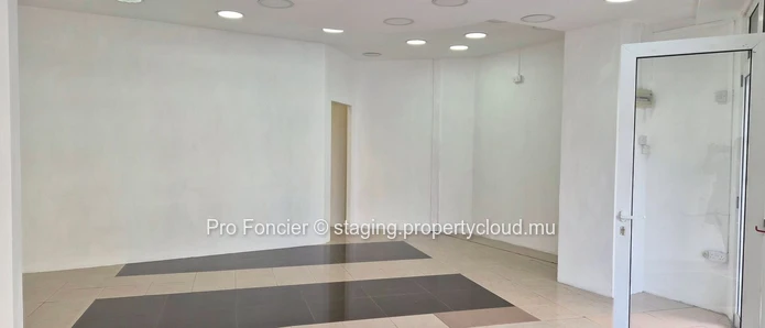 Commercial space for rent in Quatre-Bornes - Good potential