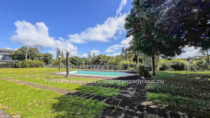 Rare opportunity in Floréal: High potential property on a large plot.