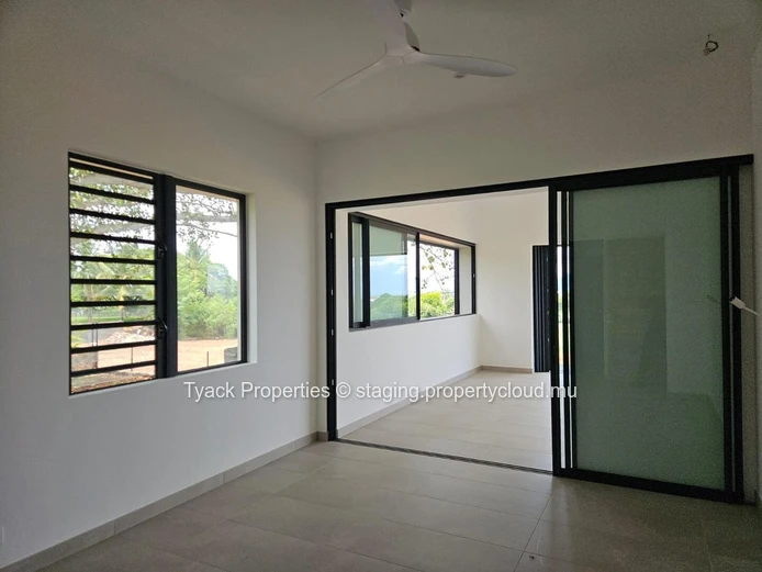 Elegant 3-Bedroom Apartment for Sale in Belle Vue Harel