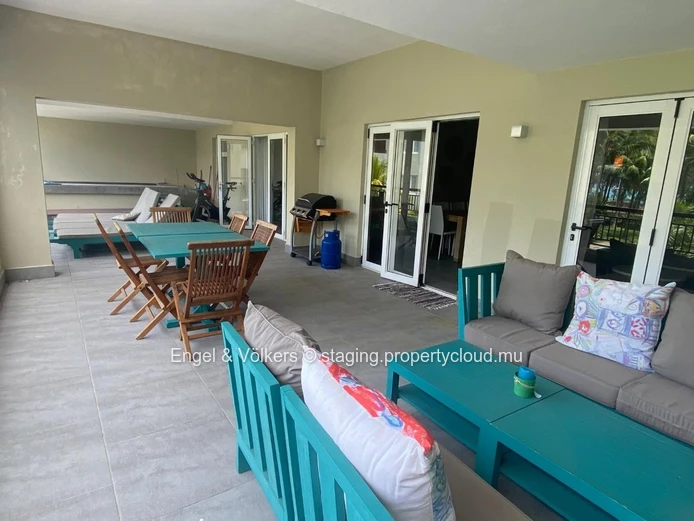 Rare Find in the North - Ocean Views and Beach Access