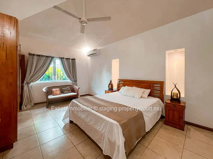 Single-storey villa with swimming pool and large garden – Grand Baie
