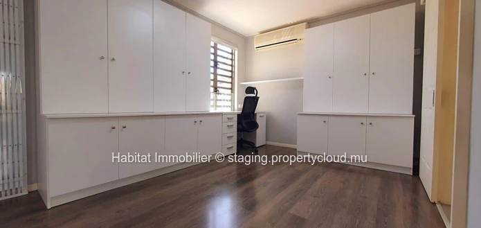 A louer - Magnifique maison de plain-pied de 220 m2 meublée et équipée située dans un quartier résidentiel à Sorèze