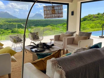 5 Bedroom Villa