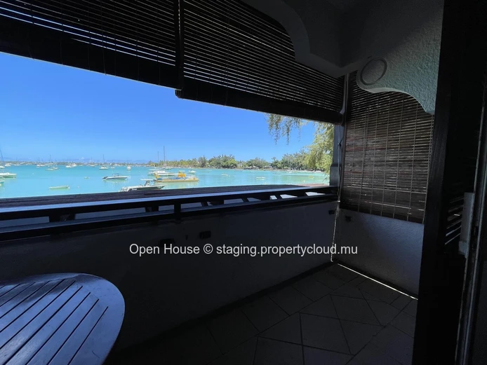 Appartement pieds dans l'eau à vendre à Grand Baie, 147m², 2 chambres