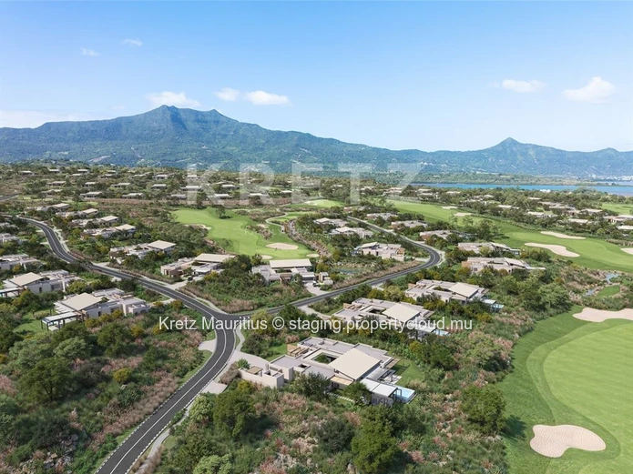 A haven of tranquillity: a 3-bedroom villa nestled between the golf course and the mountains