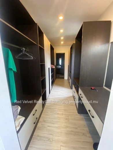 Villa for Rent in Péreybère, North