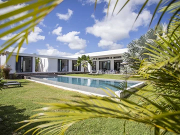 4 Bedroom Villa
