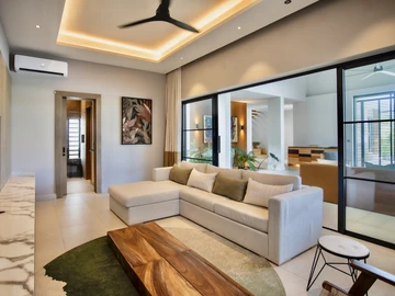 4 Bedroom Villa