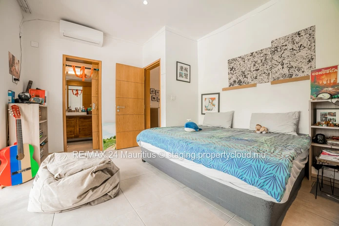Stunning 4-Bedroom Villa For An Extraordinary Tropical Getaway