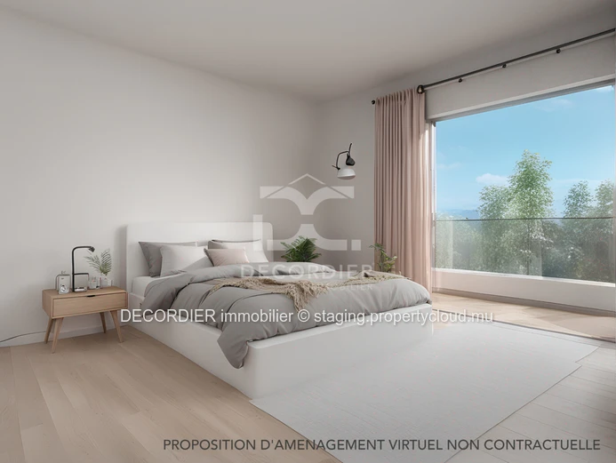 Penthouse located in a secure residence with a sea view rooftop