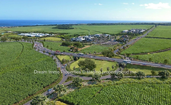 Terrains Residentiels Entre Montagne & Mer A Flic En Flac – Ile Maurice