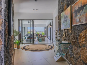 4 Bedroom Villa