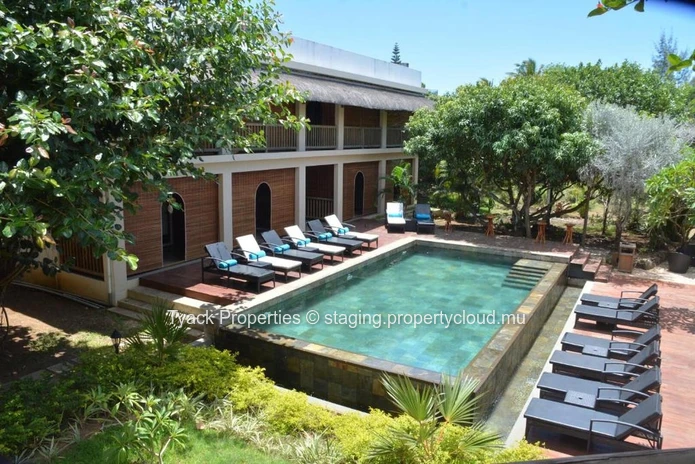 Maison d’Hôtes de 20 Chambres à Vendre à Péreybère