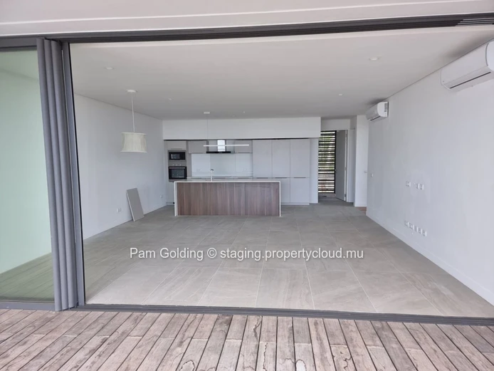 Nouvelle maison de ville de luxe de 3 chambres à louer sur la côte ouest. (Mandat exclusif)