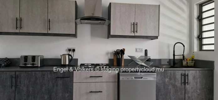 FOR RENT : 3 Bedroom apartment with rooftop in Flic en Flac