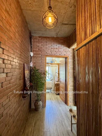 A Sanctuary of Serenity in the Heart of an Enchanting Domaine: An Elegant Haven Embracing Authentic Nature