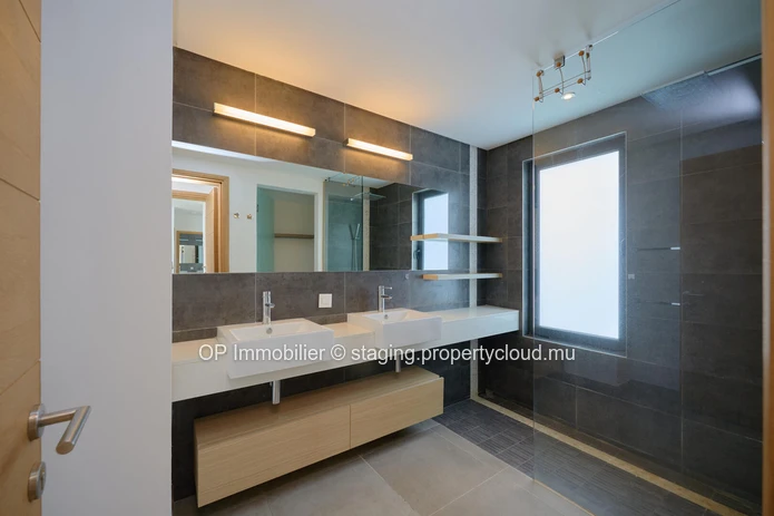 Luxury RES Apartment in Mon Choisy w/ Communal Pool, Fully Furnished, Close to Amenities - Only 530 000 €
