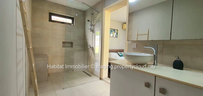 A louer - Magnifique maison de plain-pied de 220 m2 meublée et équipée située dans un quartier résidentiel à Sorèze
