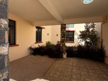 4 Bedroom Villa