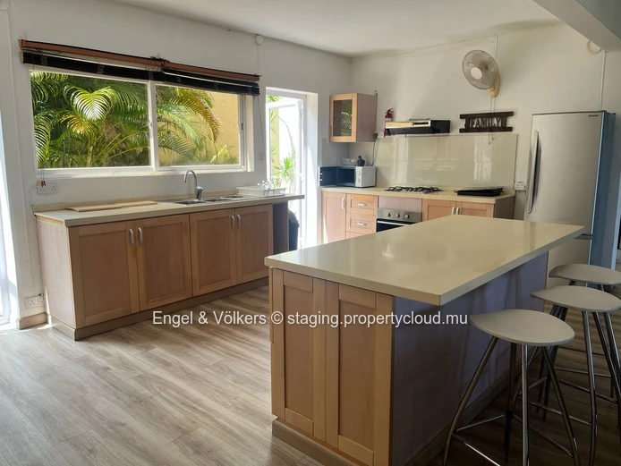For Sale: Stunning 4-Bedroom Apartment with Magnificent Sea Views