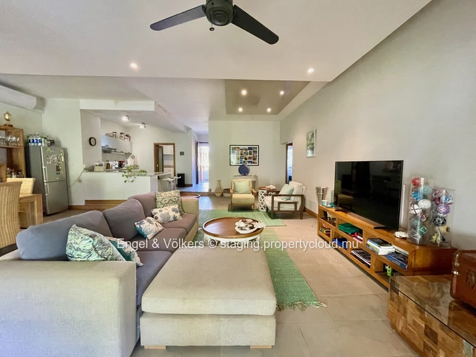 Luxury Beachfront Apartment for Sale in Grand Baie – Steps from Bain Boeuf Beach