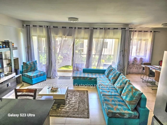 Stunning 110m² Apartment in Flic en Flac with Common Pool & Secure Parking - Fully Furnished & Close to the beach.