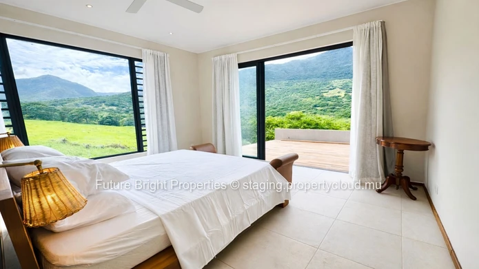 Exceptional Contemporary Villa at Domaine de Palmyre – Panoramic Views (Sole Mandate)