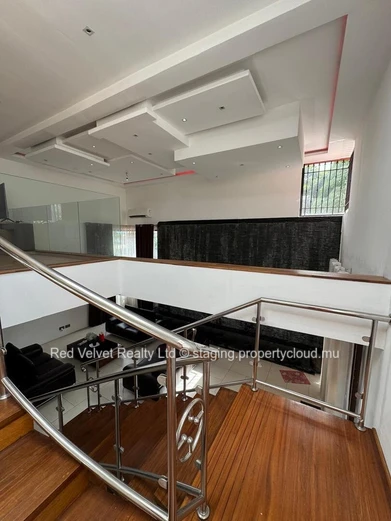FOR SALE: Spacious 4-Bedroom House in Vacoas – Rs 25M